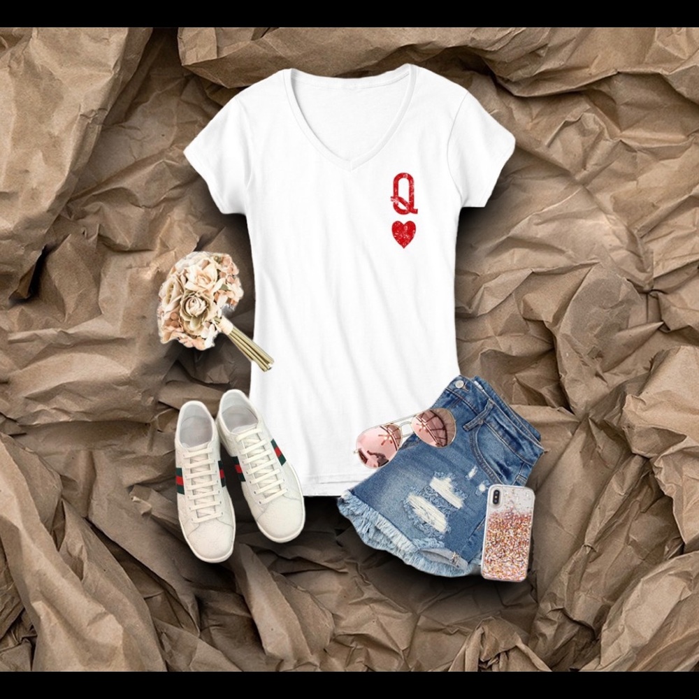 ❤️Queen of hearts T-shirt (NWOT)